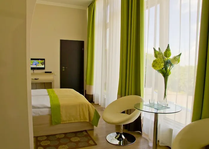 梅尔库里亚酒店